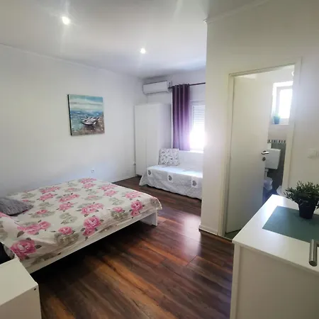 בית הארחה Dalma טוצפי